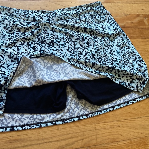Tranquility by Colorado Clothing Patterned Skort - Picture 4 of 4